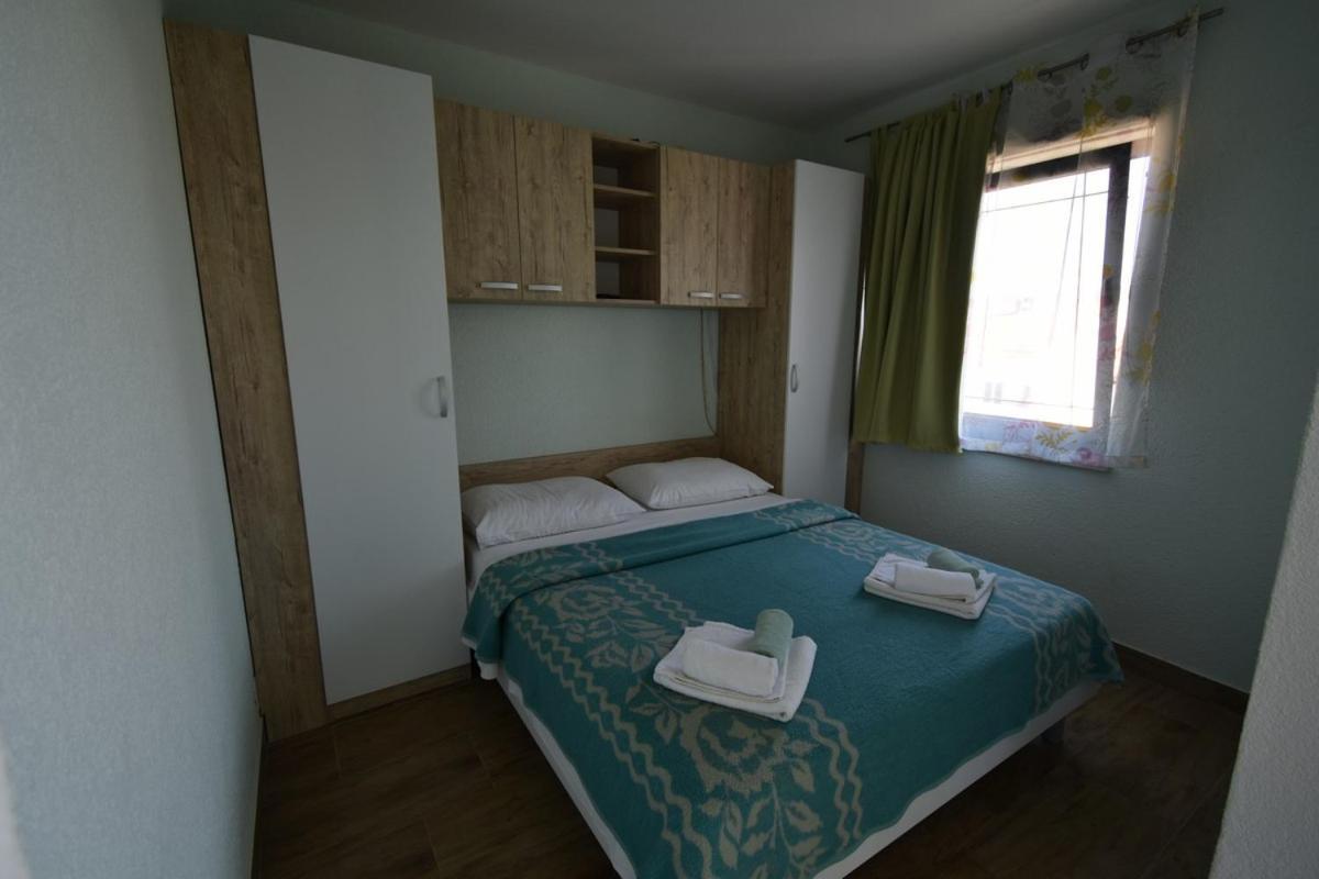 Denjak Apartments Kornić Esterno foto