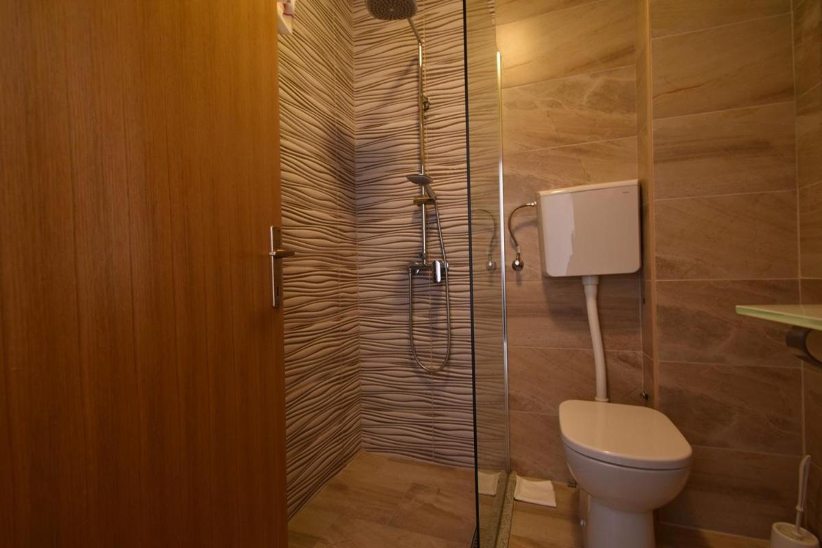 Denjak Apartments Kornić Esterno foto