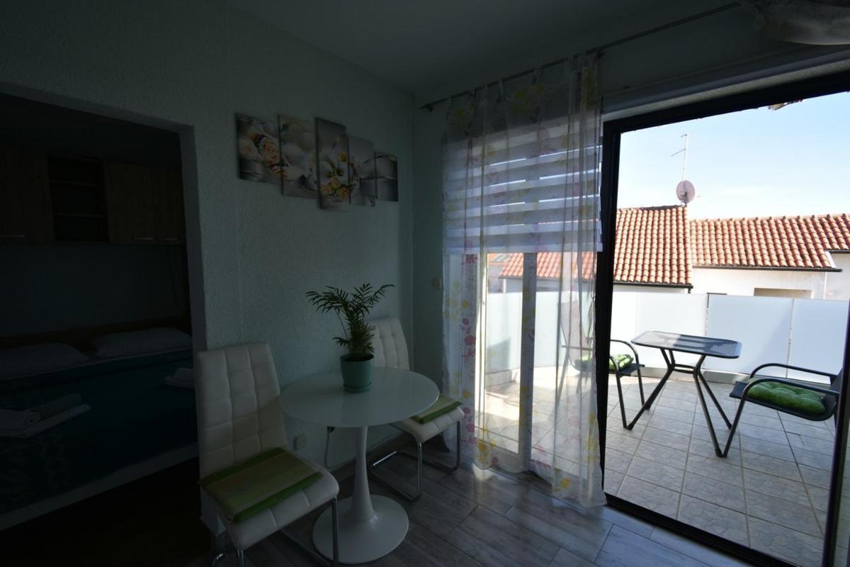 Denjak Apartments Kornić Esterno foto